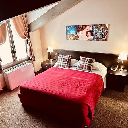 Hotel Malpensa Inn Aereoporto Tornavento エクステリア 写真